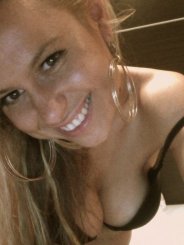 Sexkontakt KarolinKaro (27 Jahre)